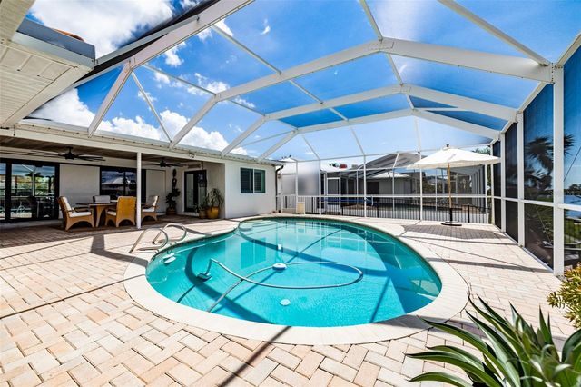 917 CHIPAWAY DRIVE, Apollo Beach, FL 33572