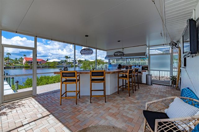 917 CHIPAWAY DRIVE, Apollo Beach, FL 33572