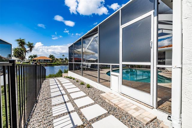 917 CHIPAWAY DRIVE, Apollo Beach, FL 33572