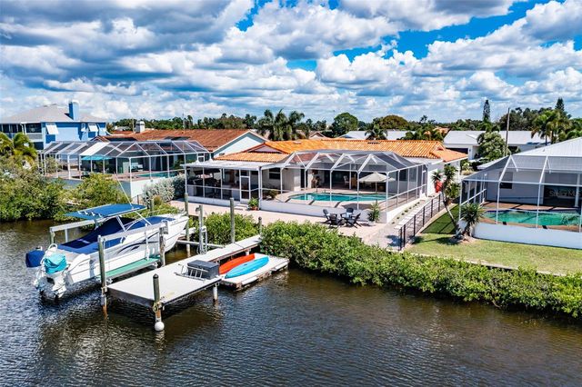 917 CHIPAWAY DRIVE, Apollo Beach, FL 33572