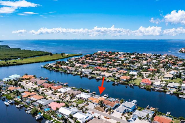 917 CHIPAWAY DRIVE, Apollo Beach, FL 33572