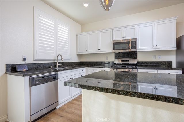 5176 Wintercress, Fontana, CA 92336