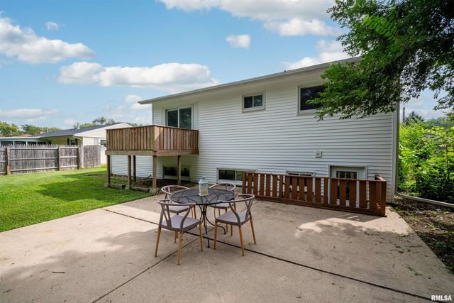 203 ARROW Street, Pekin, IL 61554
