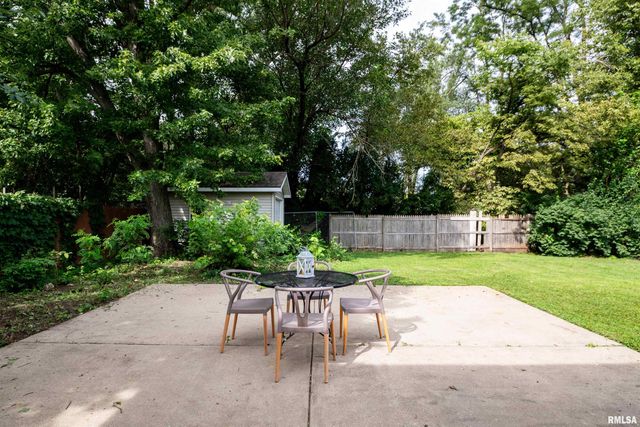 203 ARROW Street, Pekin, IL 61554