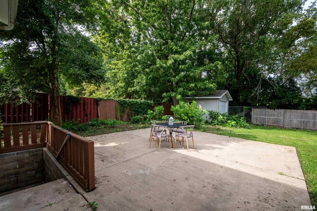 203 ARROW Street, Pekin, IL 61554