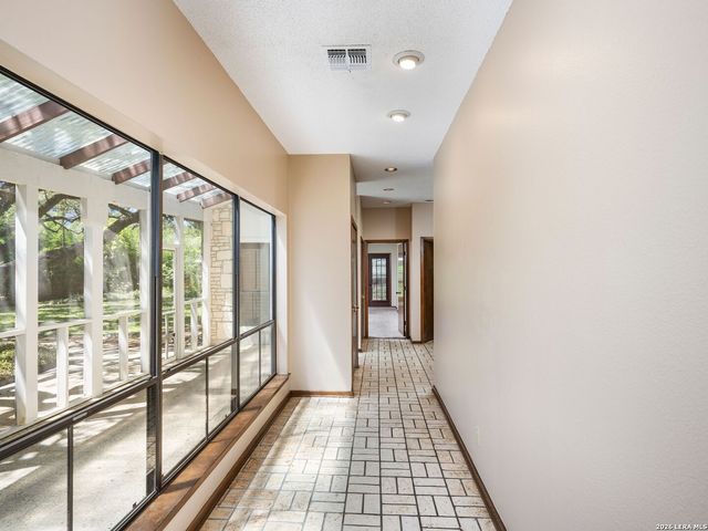 200 Garrapata Lane, San Antonio, TX 78232