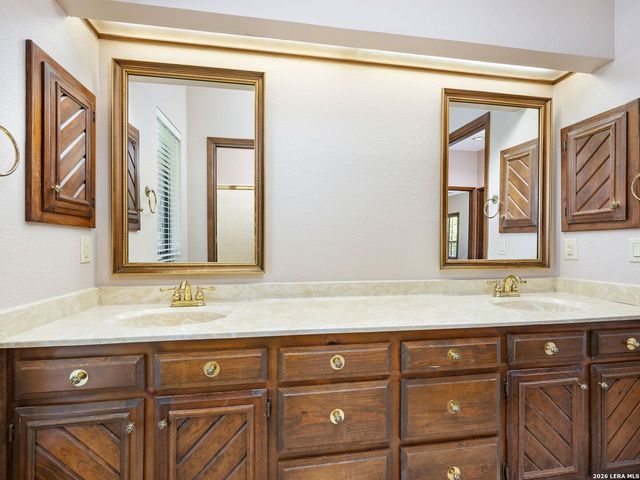 200 Garrapata Lane, San Antonio, TX 78232