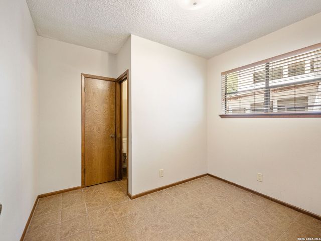 200 Garrapata Lane, San Antonio, TX 78232