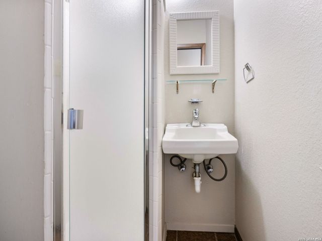 200 Garrapata Lane, San Antonio, TX 78232