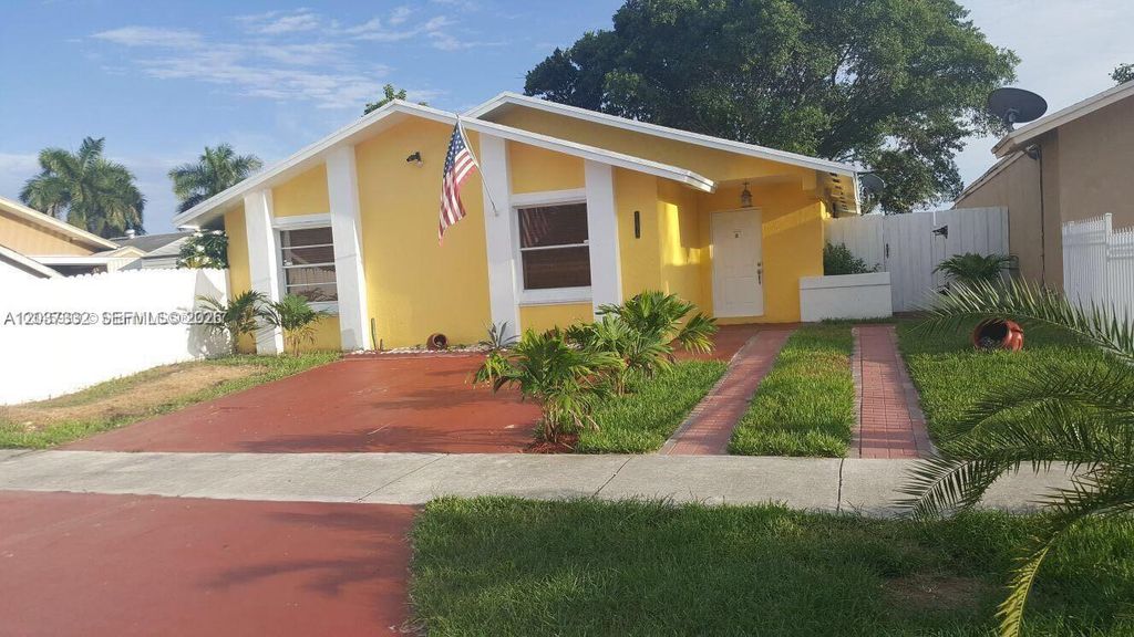 11878 SW 208th Ter, Miami, FL 33177