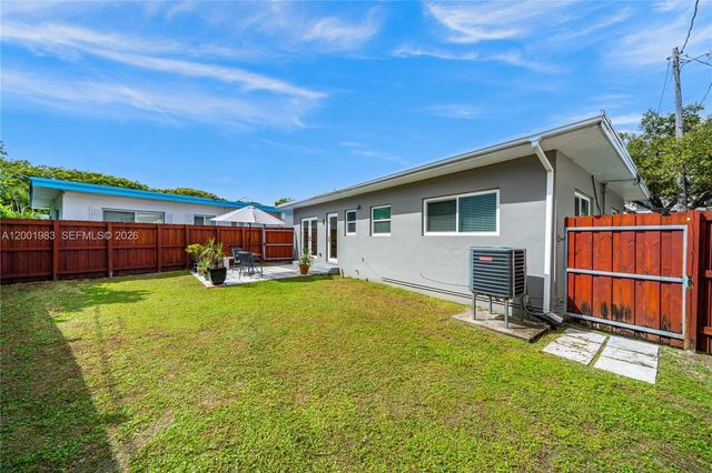 2010 Calais Dr, Miami Beach, FL 33141