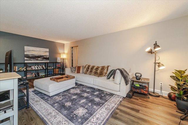 4524 Cedar Lake Road S 3, Saint Louis Park, MN 55416