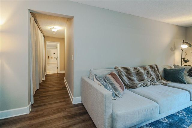 4524 Cedar Lake Road S 3, Saint Louis Park, MN 55416