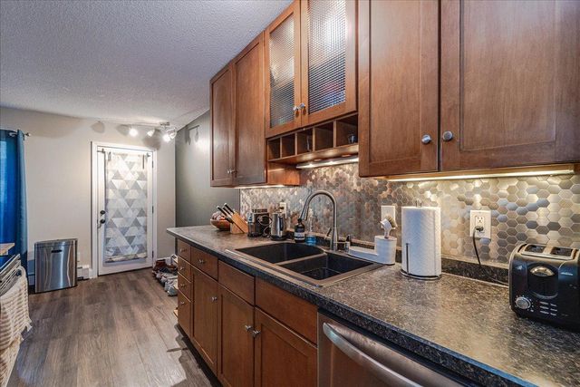 4524 Cedar Lake Road S 3, Saint Louis Park, MN 55416