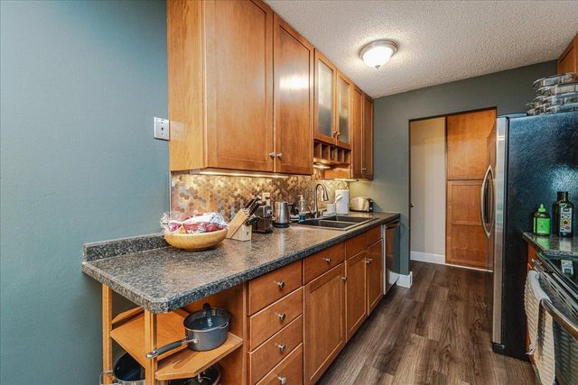 4524 Cedar Lake Road S 3, Saint Louis Park, MN 55416