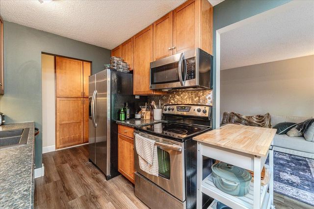 4524 Cedar Lake Road S 3, Saint Louis Park, MN 55416