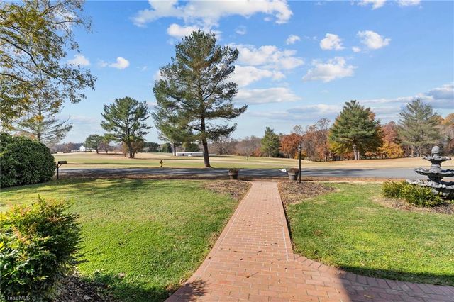 528 Country Club Road, Mount Airy, NC 27030