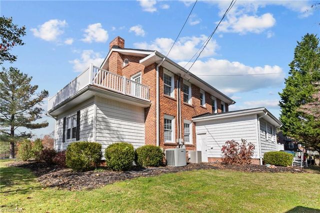 528 Country Club Road, Mount Airy, NC 27030