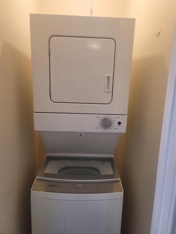 215 Postoffice 803, Galveston, TX 77550