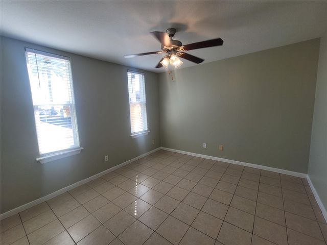 215 Postoffice 803, Galveston, TX 77550