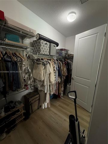 2945 SE 3rd St 2945, Homestead, FL 33033