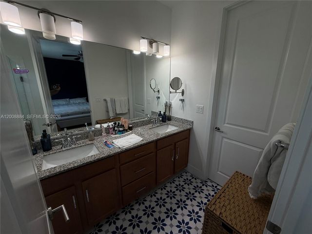 2945 SE 3rd St 2945, Homestead, FL 33033