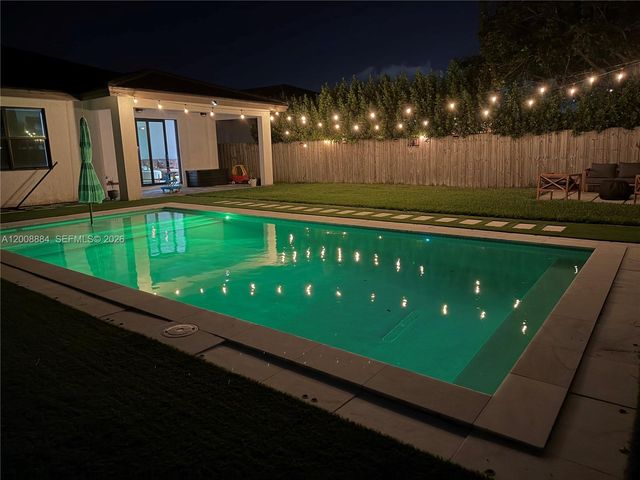 2945 SE 3rd St 2945, Homestead, FL 33033