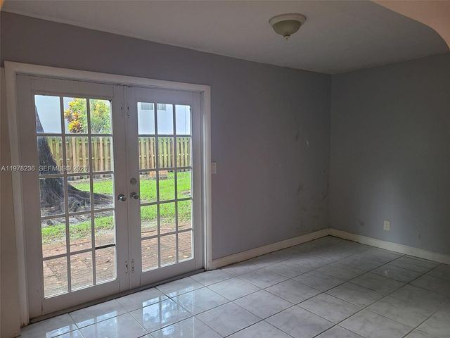 29 Seville Cir 4-49, Davie, FL 33324