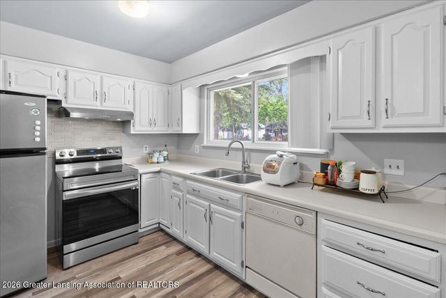 6422 Lerner Way, Lansing, MI 48911