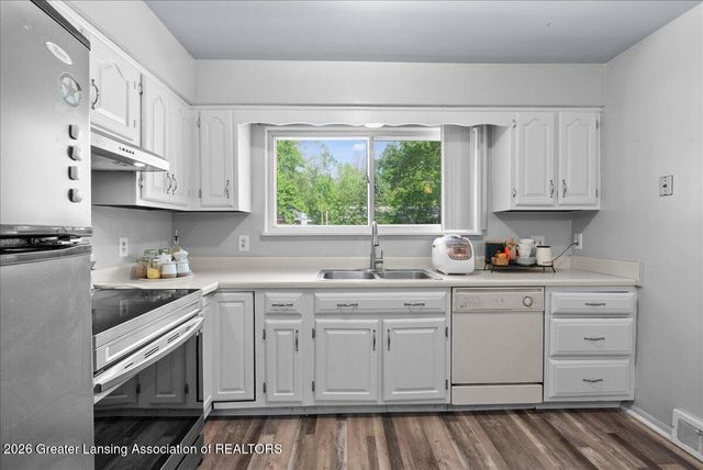 6422 Lerner Way, Lansing, MI 48911