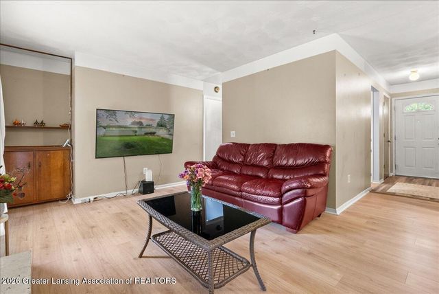 6422 Lerner Way, Lansing, MI 48911