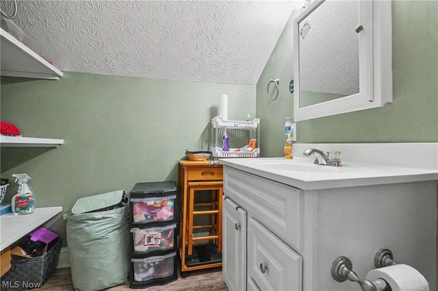 811 E Crosier Street, Akron, OH 44306