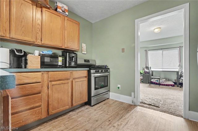 811 E Crosier Street, Akron, OH 44306
