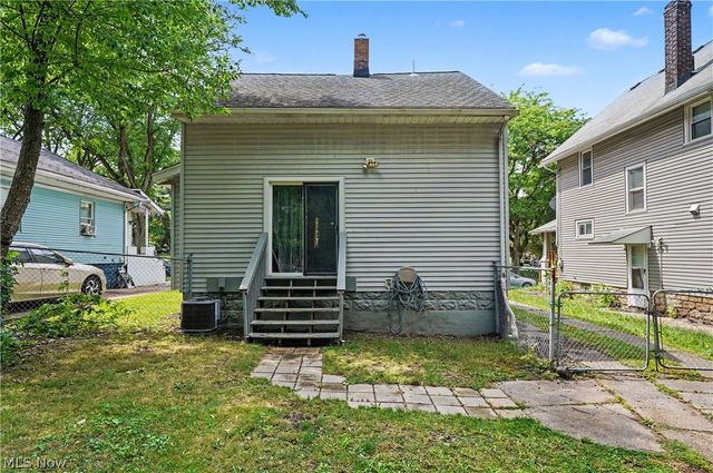811 E Crosier Street, Akron, OH 44306