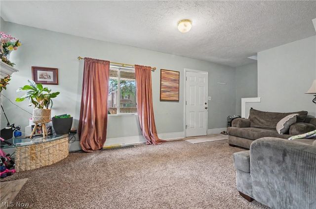 811 E Crosier Street, Akron, OH 44306