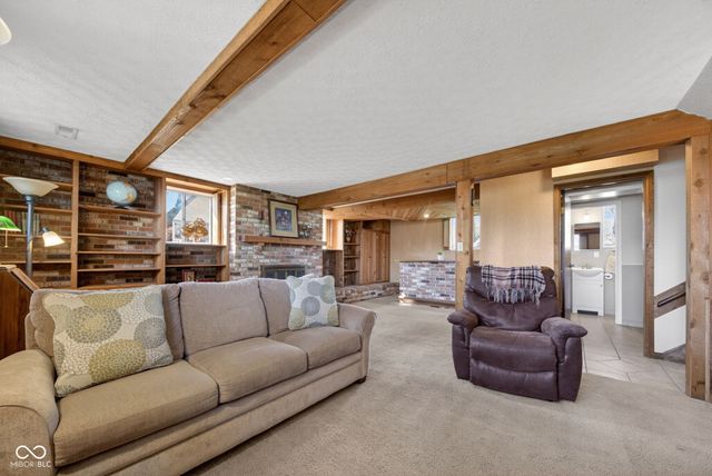 2322 W Del Mar Drive, Crawfordsville, IN 47933