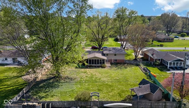 2322 W Del Mar Drive, Crawfordsville, IN 47933