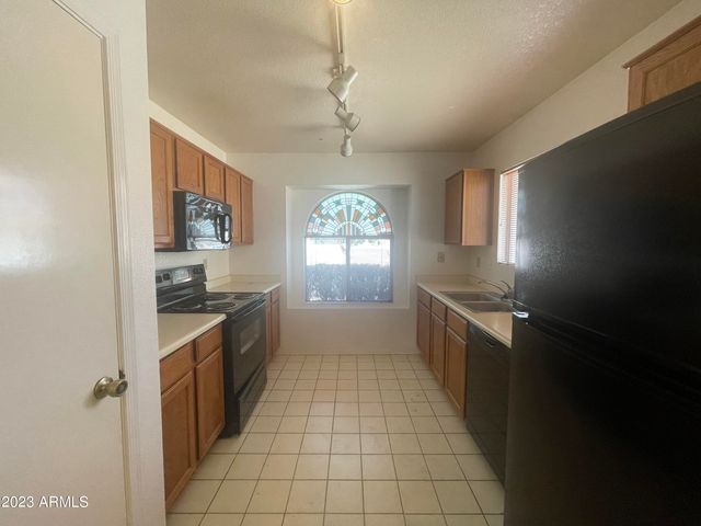 2915 E Amber Ridge Way, Phoenix, AZ 85048