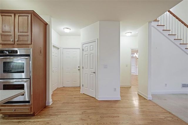 2014 Ivy Ridge SE Road, Smyrna, GA 30080