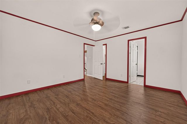 16405 Smith Street, Jersey Village, TX 77040