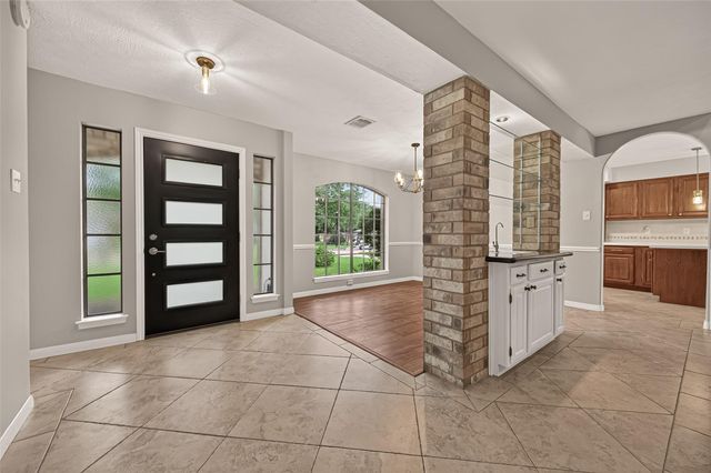 16405 Smith Street, Jersey Village, TX 77040
