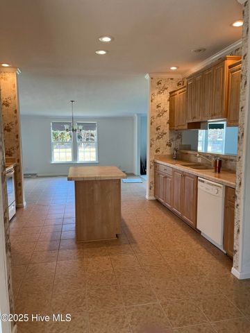 19 Kelly Street, Gates, NC 27937