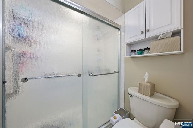 166 Sandcastle Key, Secaucus, NJ 07094