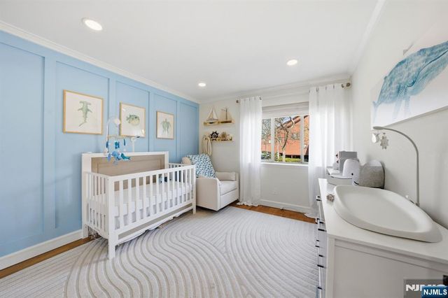 166 Sandcastle Key, Secaucus, NJ 07094