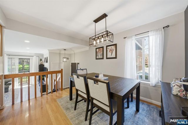 166 Sandcastle Key, Secaucus, NJ 07094