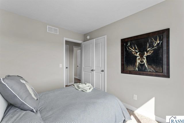 3117 Bassett Drive, Mankato, MN 56001