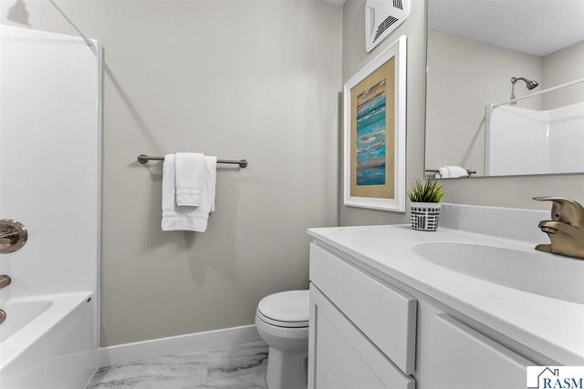 3117 Bassett Drive, Mankato, MN 56001