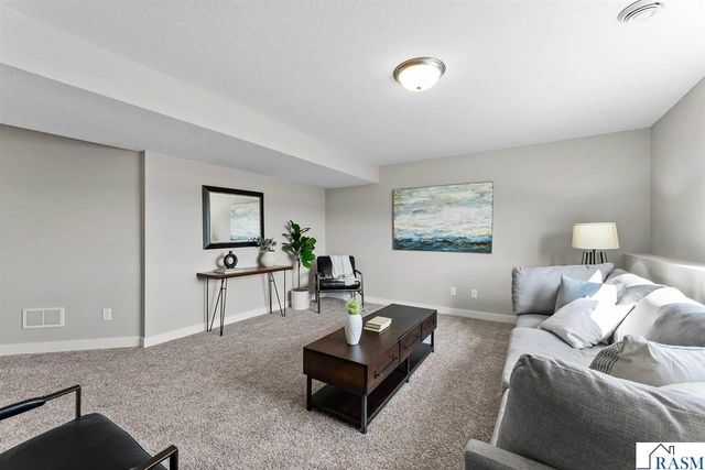 3117 Bassett Drive, Mankato, MN 56001