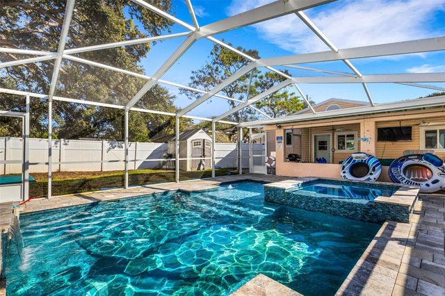 1600 LORETTA AVENUE NW, Largo, FL 33770