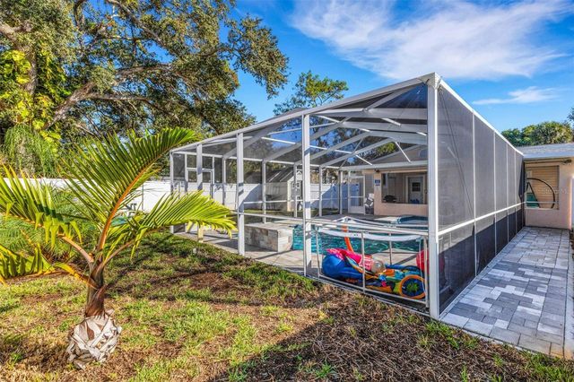 1600 LORETTA AVENUE NW, Largo, FL 33770